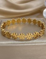 EVANIA HANDCUFF - Image 2